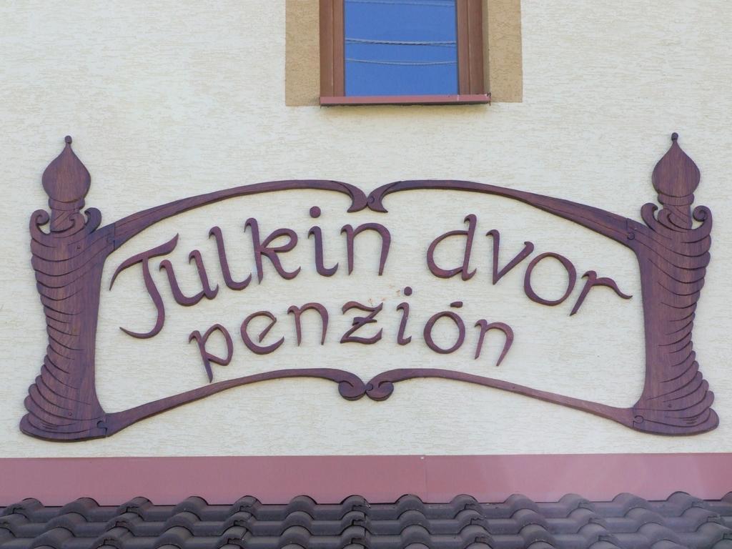 Penzion Julkin Dvor Krupina Eksteriør billede